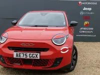 Nuevo Fiat 600 136 CV (100 kW) 2025 Naranja Utilitario