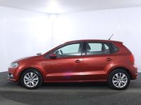 Begagnad VW Polo SE 90 HK (66 kW) 2015 Röd Halvkombi