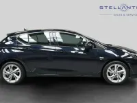 Used Vauxhall Astra SRi 197 HP (144 kW) 2019 Blue Hatchback