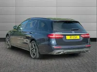 Usado Mercedes E300 AMG line 301 HP (221 kW) 2022 Azul Carrinha