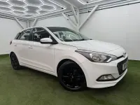 Used Hyundai i20 SE 84 HP (61 kW) 2015 White Hatchback
