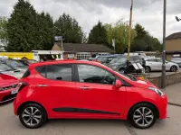 Begagnad Hyundai i10 Premium SE 87 HK (63 kW) 2019 Röd Halvkombi