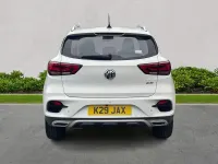 Usado MG ZS Exclusive 106 CV (77 kW) 2022 Blanco SUV