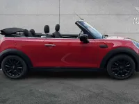 Usado Mini Cooper Classic 134 CV (98 kW) 2023 Rojo Utilitario