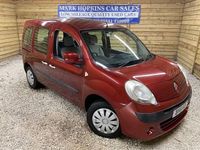 Usado Renault Kangoo Expression 105 HP (77 kW) 2011 Vermelho Monovolume