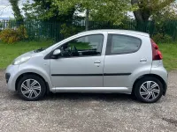 Used Peugeot 107 Active 68 HP (50 kW) 2013 Silver Hatchback