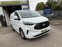 Begagnad Ford Transit Custom Limited 2024 Vit Van