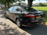 Käytetty Ford Mondeo Zetec 123 HP (90 kW) 2009 Musta Viistoperä