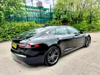 Używany Tesla Model S 314 kW (428 KM) 2016 Czarny Hatchback