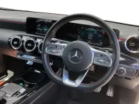 Begagnad Mercedes A250 AMG line 224 HK (164 kW) 2018 Vit Halvkombi