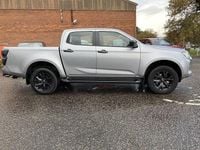 Used Isuzu D-Max 163 HP (119 kW) 2024 568 mercury silver Pickup