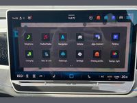 Usado VW Passat R-line 272 HP (200 kW) 2025 Verde Carrinha