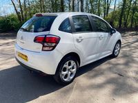 Begagnad Citroën C3 PureTech 2016 Vit Halvkombi