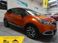 Used Renault Captur Dynamique 90 HP (66 kW) 2015 Orange black SUV