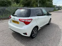 Used Toyota Yaris 107 HP (78 kW) 2019 White Hatchback
