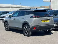 Usado Peugeot 2008 Allure 130 CV (95 kW) 2024 Gris SUV