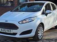 Used Ford Fiesta Style 82 HP (60 kW) 2015 White Hatchback