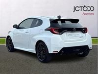 Used Toyota Yaris 257 HP (189 kW) 2021 White Hatchback