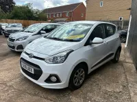 Used Hyundai i10 Premium 83 HP (61 kW) 2016 White Hatchback