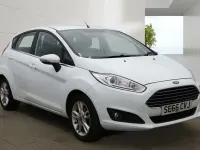 Used Ford Fiesta Zetec 82 HP (60 kW) 2017 White Hatchback