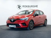 Używany Renault Clio V Evolution 145 KM (106 kW) 2023 Czerwony Hatchback