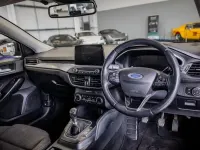 Usado Ford Focus Titanium 120 CV (88 kW) 2020 Negro Utilitario