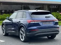 Nouă Audi Q4 e-tron Black Edition 210 kW (286 CP) 2026 Albastru SUV