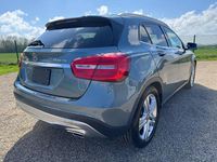 Used Mercedes GLA250 Exclusive 211 HP (155 kW) 2015 Blue SUV