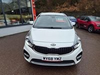 Used Kia Carens 133 HP (97 kW) 2018 White MPV