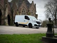 Used Renault Trafic Business 2018 White MPV