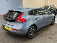 Used Volvo V40 Momentum 2017 Blue Hatchback