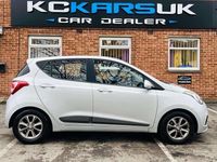 Used Hyundai i10 Premium 87 HP (63 kW) 2014 Silver Hatchback