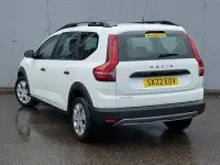 Używany Dacia Jogger Essentiel 109 KM (80 kW) 2022 Biały Minivan