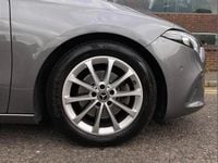 Usado Mercedes A200 Executive 150 CV (110 kW) 2020 Gris Utilitario