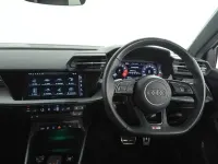 Begagnad Audi S3 Sportback Black Edition 328 HK (241 kW) 2024 Vit Halvkombi