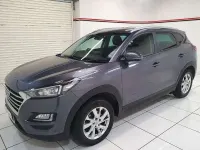 Used Hyundai Tucson SE 132 HP (97 kW) 2019 Grey SUV