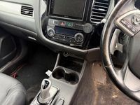 Used Mitsubishi Outlander P-HEV 2015 White Estate