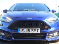 Used Ford Focus ST 185 HP (136 kW) 2015 Blue Hatchback