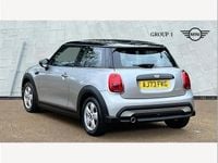 Usado Mini Cooper Classic 136 CV (100 kW) 2023 Plateado Utilitario