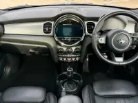 Begagnad Mini Cooper S Exclusive 176 HK (129 kW) 2024 Svart Halvkombi
