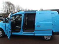 Used VW Caddy Startline 102 HP (75 kW) 2013 Blue MPV