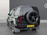 Used Land Rover Defender SE Dynamic 249 HP (183 kW) 2025 Santorini black SUV
