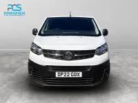 Second-hand Vauxhall Vivaro 100 CP (73 kW) 2022 Alb Monovolum