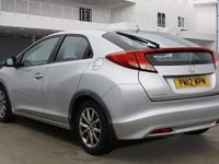 Begagnad Honda Civic SE 142 HK (104 kW) 2012 Silver Halvkombi