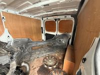 Gebraucht Vauxhall Vivaro Sport 125 PS (91 kW) 2017 Weiß Van / Kleinbus