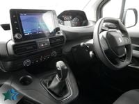 Second-hand Peugeot Partner Premium 100 CP (73 kW) 2021 Alb Monovolum