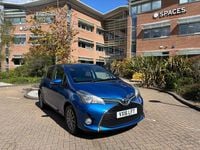 Usado Toyota Yaris 99 HP (72 kW) 2016 Azul Citadino