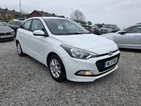 Used Hyundai i20 SE 84 HP (61 kW) 2017 White Hatchback