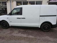 Used LEVC VN5 City 148 HP (108 kW) 2023 White MPV