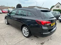 Used Vauxhall Astra 105 HP (77 kW) 2019 Black Estate